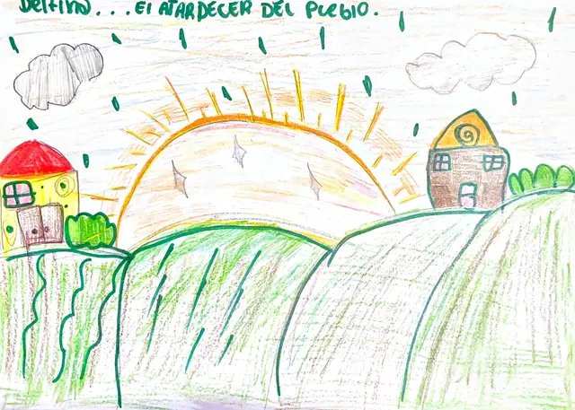 Atardecer: colinas verdes, dos casas, sol naranja grande, pájaros y nubes. Texto a mano: «Destino... el atardecer del pueblo»