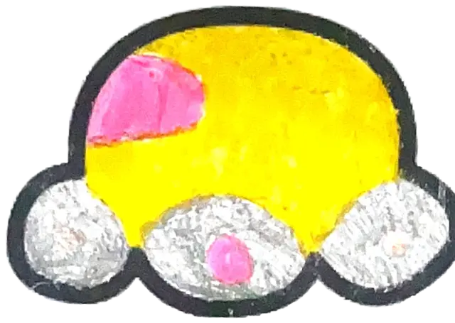 Ficha «No es un helado»: auto amarillo con ruedas grises